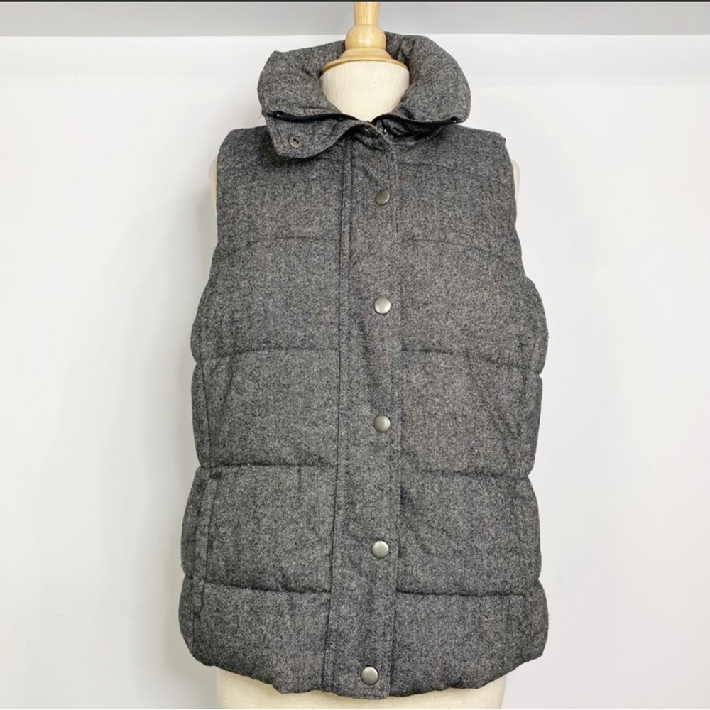 Old Navy puffy Vest